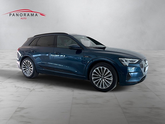 Audi e-tron 5 of 30