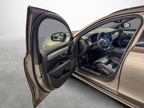Volvo V90 9 of 30