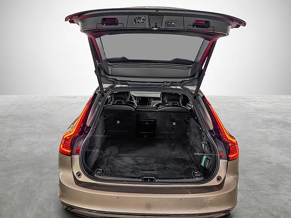Volvo V90 25 of 30