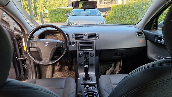 Volvo V50 6 of 8