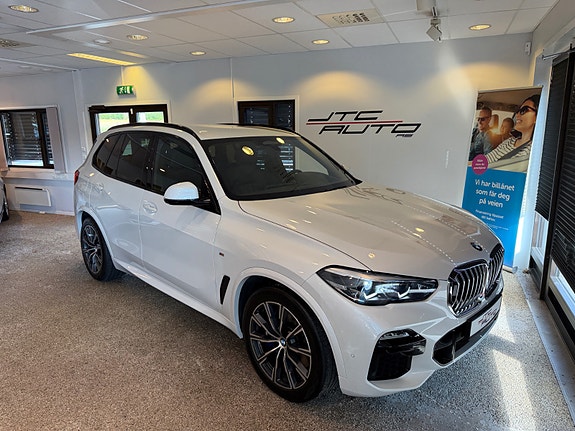 BMW X5 3 of 16
