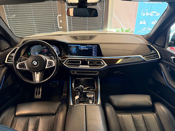 BMW X5 8 of 16