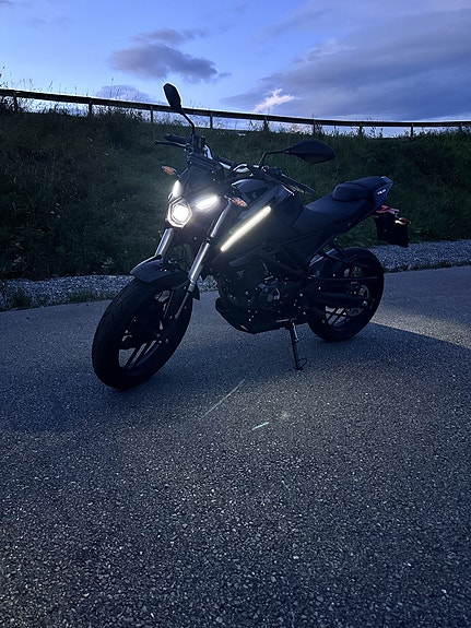 VOGE 125 R 8 of 18