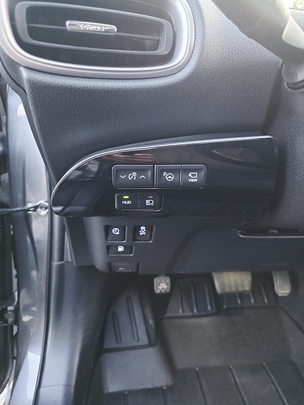 Toyota Prius Plug-in Hybrid 11 of 20