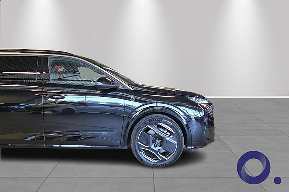 Peugeot e-5008 9 of 30