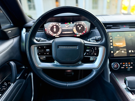 Land Rover Range Rover 13 of 25