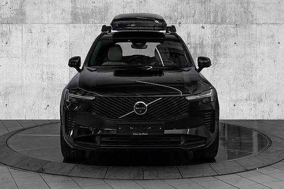 Volvo XC90 4 of 30