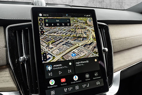 Volvo XC90 20 of 30