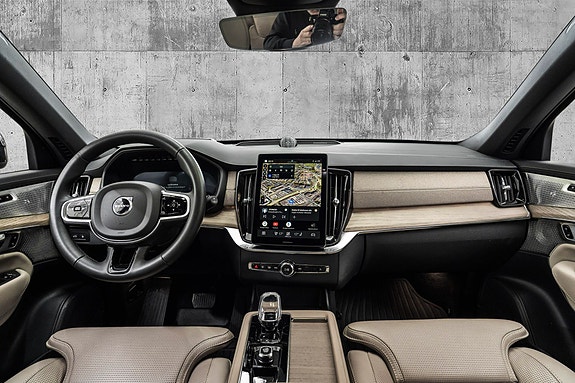 Volvo XC90 15 of 30