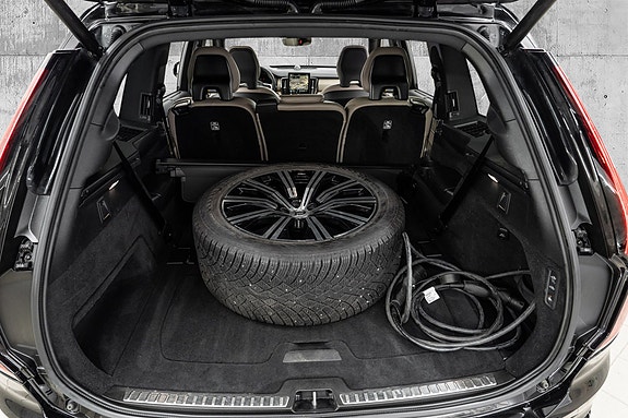 Volvo XC90 25 of 30