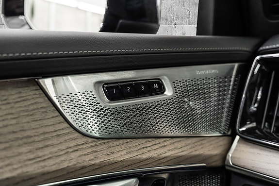 Volvo XC90 23 of 30