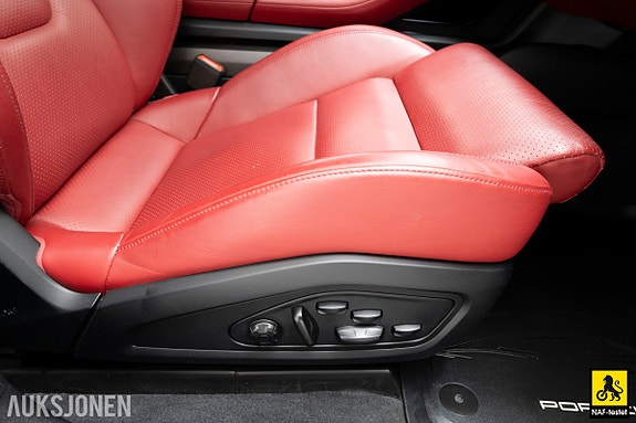 Porsche Taycan 15 of 30