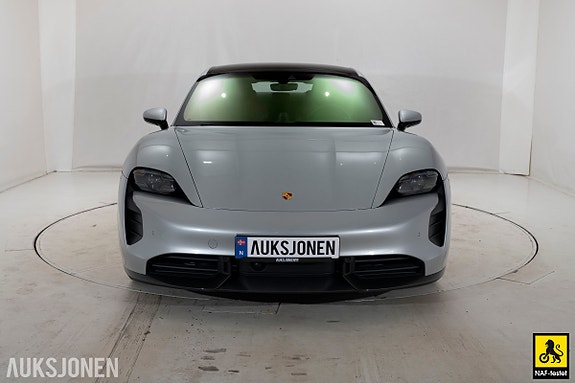 Porsche Taycan 2 of 30