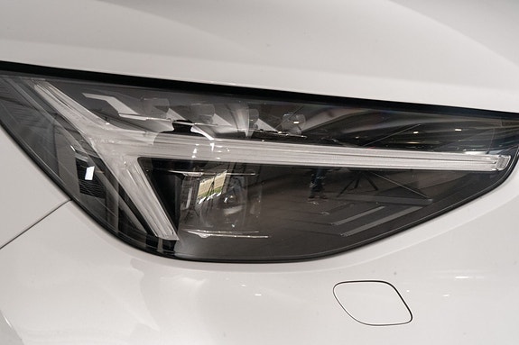 Volvo XC40 3 of 30