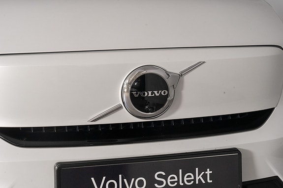 Volvo XC40 4 of 30