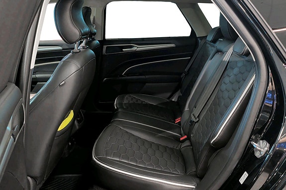Ford Mondeo 17 of 24