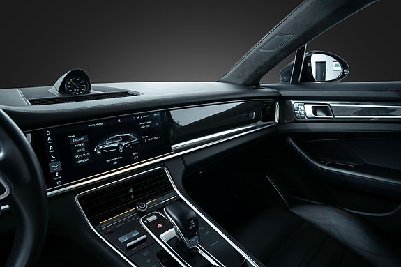 Porsche Panamera 13 of 26