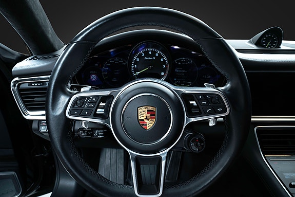 Porsche Panamera 12 of 26