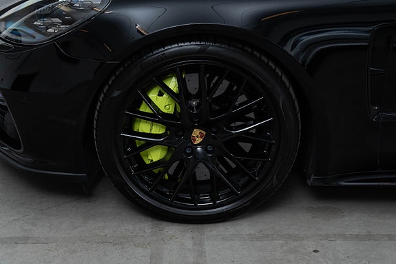 Porsche Panamera 8 of 26