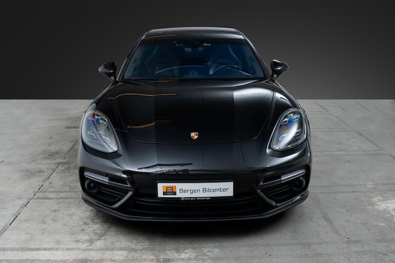 Porsche Panamera 2 of 26