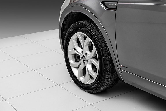 Land Rover Discovery Sport 16 of 30