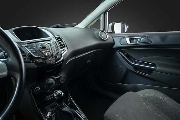 Ford Fiesta 13 of 27