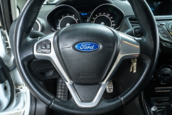 Ford Fiesta 11 of 27