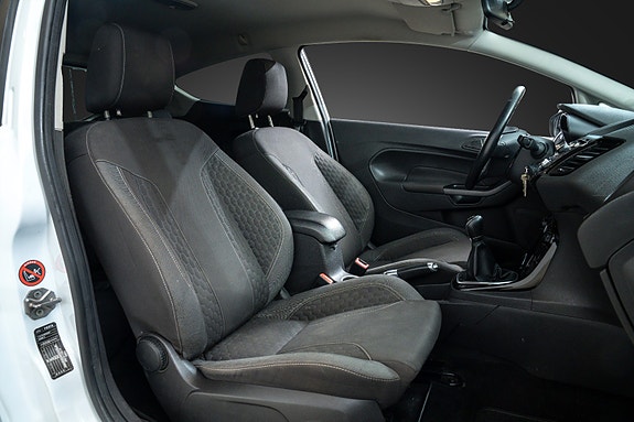 Ford Fiesta 26 of 27