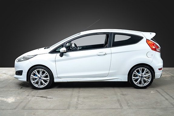 Ford Fiesta 5 of 27