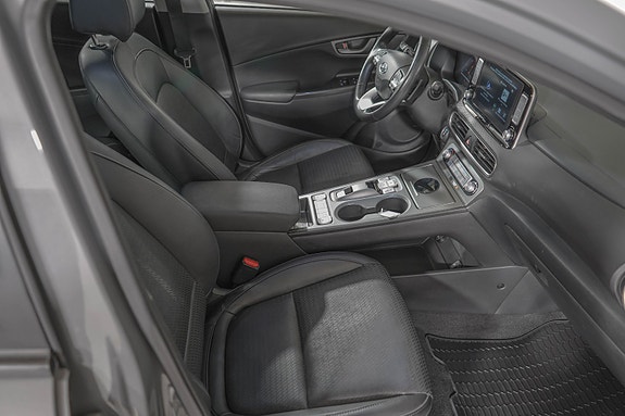 Hyundai Kona 16 of 26