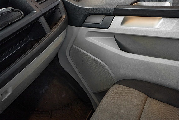 Volkswagen Transporter 11 of 21