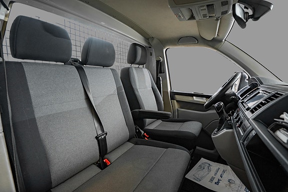 Volkswagen Transporter 10 of 21