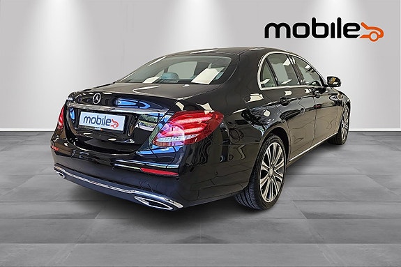 Mercedes-Benz E220 d 3 of 25