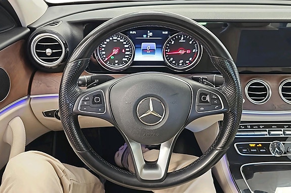 Mercedes-Benz E220 d 9 of 25