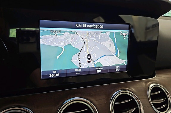 Mercedes-Benz E220 d 13 of 25