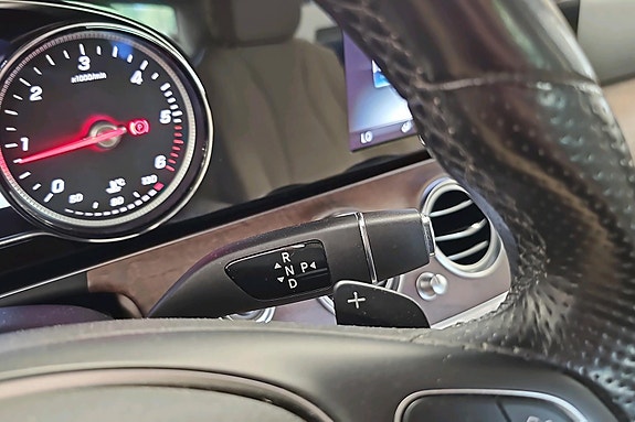 Mercedes-Benz E220 d 14 of 25