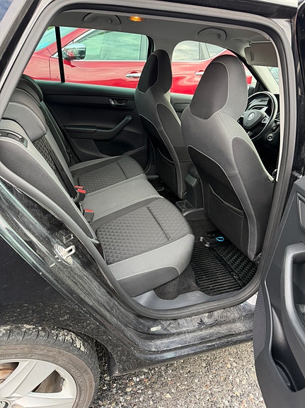 Skoda Fabia 7 of 17