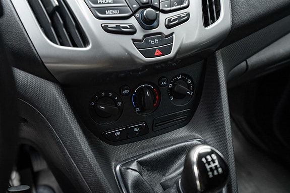 Ford Transit Connect 17 of 22