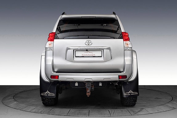 Toyota Land Cruiser 4 of 30