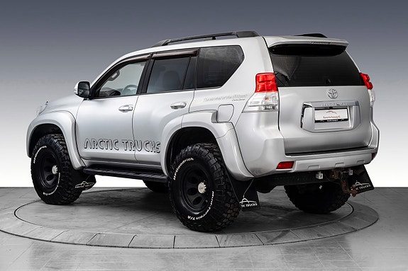 Toyota Land Cruiser 3 of 30