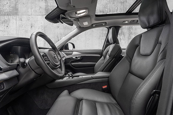 Volvo XC90 14 of 30