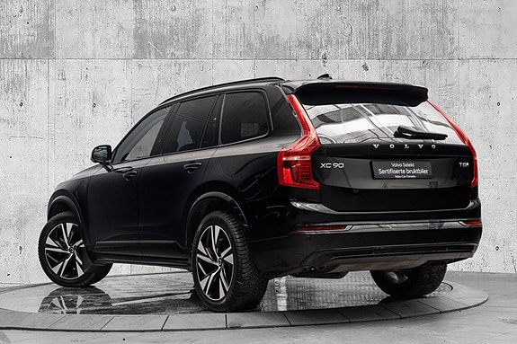 Volvo XC90 6 of 30