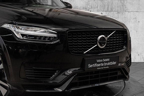 Volvo XC90 4 of 30
