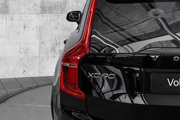 Volvo XC90 9 of 30