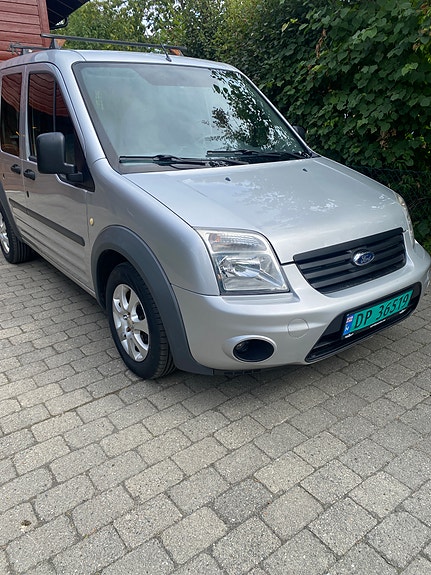 Ford Transit Connect 2 of 19