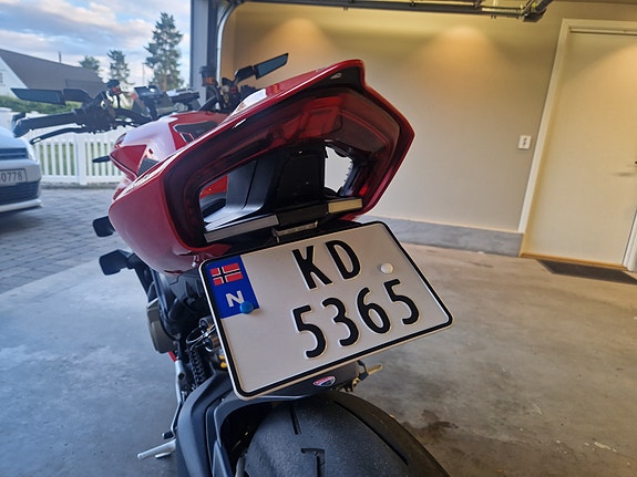 Ducati Streetfighter V4 S 17 of 24