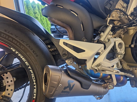 Ducati Streetfighter V4 S 23 of 24