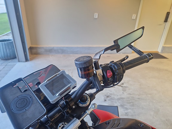 Ducati Streetfighter V4 S 20 of 24
