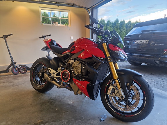 Ducati Streetfighter V4 S 5 of 24