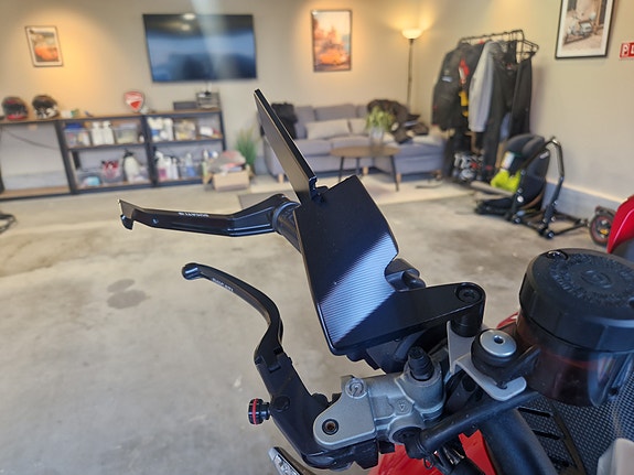 Ducati Streetfighter V4 S 21 of 24